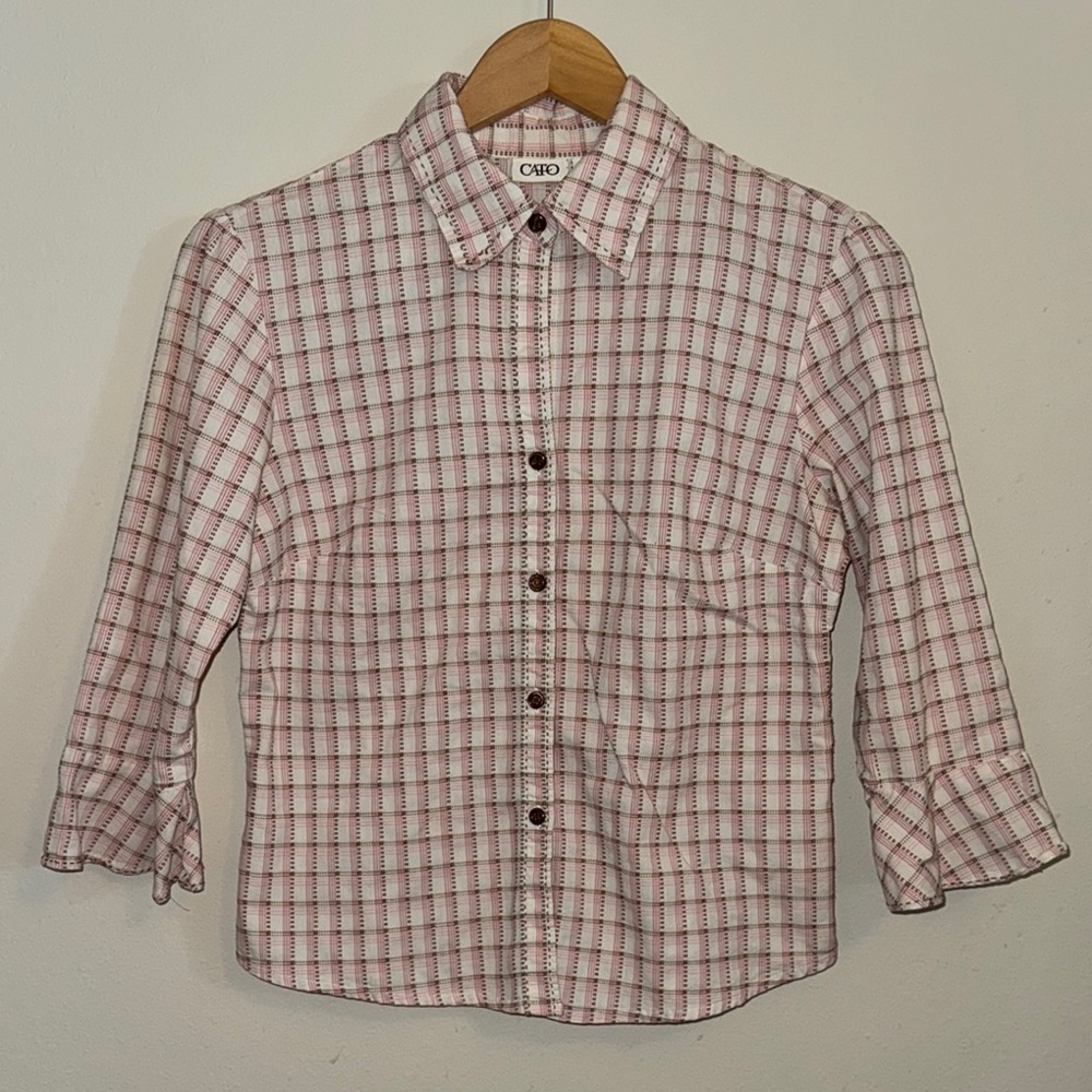 Women’s 3/4 sleeve Pink & Cream Cato Button Down with Collar
Size Small